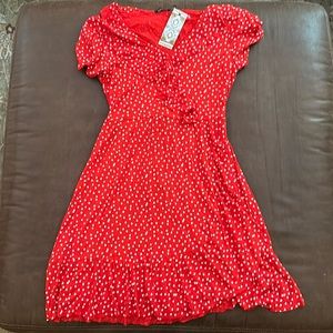 Brand New Boohoo Women’s Ditsy Heart Tea Dress in size 12